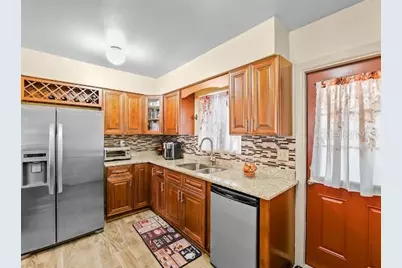 7806 N Gomez Avenue, Tampa, FL 33614 - Photo 9