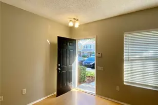 12415 Berkeley Square Dr, Tampa, FL 33626 - Photo 3