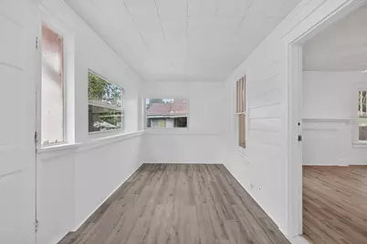 2211 22nd Avenue S, Saint Petersburg, FL 33712 - Photo 15