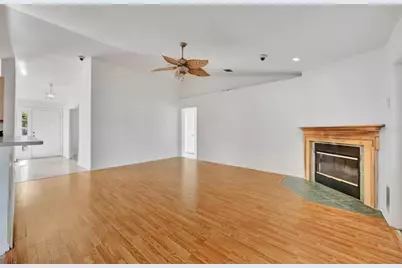 6427 Clair Shore Drive, Apollo Beach, FL 33572 - Photo 5