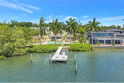 2781 Bayside Drive S, Saint Petersburg, FL 33705 - Photo 1