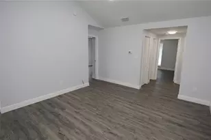 8633 Fancy Finch Dr, Tampa, FL 33614 - Photo 23