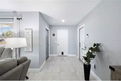 1930 74th Avenue N, Saint Petersburg, FL 33702 - Photo 3