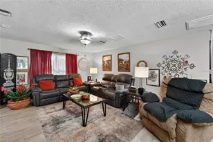 1740 Cherry Ln, Lakeland, FL 33811 - Photo 7