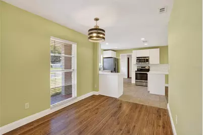 2340 Merrily Circle S, Seffner, FL 33584 - Photo 9