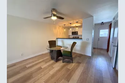 4821 W McElroy Avenue #D210, Tampa, FL 33611 - Photo 5