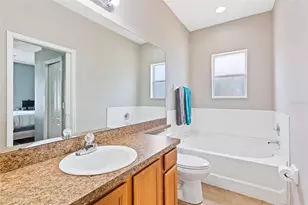 3406 Grove Blossom Ln, Plant City, FL 33567 - Photo 13