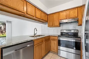 5182 Sunridge Palms Dr, Tampa, FL 33617 - Photo 27