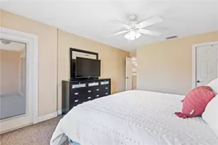 210 Valencia Cir, Saint Petersburg, FL 33716 - Photo 27