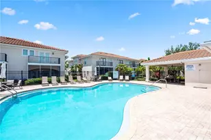 210 Valencia Cir, Saint Petersburg, FL 33716 - Photo 37