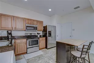 4906 Chatham Gate Dr, Riverview, FL 33578 - Photo 9