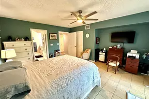 2020 Shangrila Dr, Clearwater, FL 33763 - Photo 17