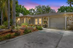 7458 Gates Cir, Spring Hill, FL 34606 - Photo 3