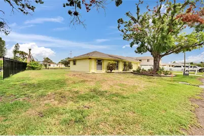 814 Seabreeze Drive, Ruskin, FL 33570 - Photo 7