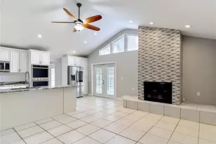 16206 Fantasia Dr, Tampa, FL 33624 - Photo 19