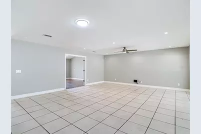 16206 Fantasia Drive, Tampa, FL 33624 - Photo 13