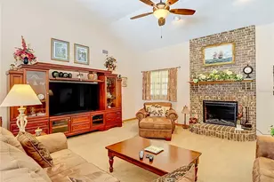 2702 Stafford Oaks Pl, Plant City, FL 33565 - Photo 11