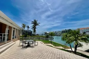 120 9th St E, Tierra Verde, FL 33715 - Photo 45