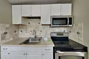 2514 10th Ave Dr NE, Bradenton, FL 34208 - Photo 3