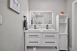 2901 70th St N, Saint Petersburg, FL 33710 - Photo 31