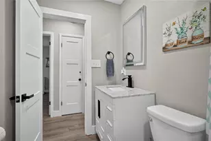 2901 70th St N, Saint Petersburg, FL 33710 - Photo 19