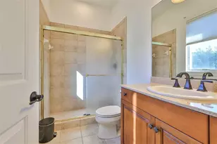 602 Saxony Blvd, Saint Petersburg, FL 33716 - Photo 29