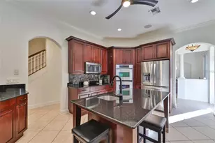 602 Saxony Blvd, Saint Petersburg, FL 33716 - Photo 11