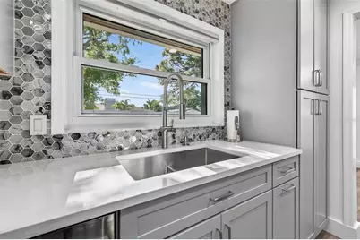 1501 N Dakota Avenue NE, Saint Petersburg, FL 33703 - Photo 11