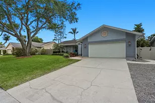 5015 Bridgeport Dr, Safety Harbor, FL 34695 - Photo 3
