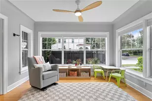 1101 11th St N, Saint Petersburg, FL 33705 - Photo 9