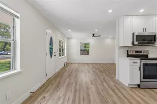 1105 W Yukon St, Tampa, FL 33604 - Photo 13