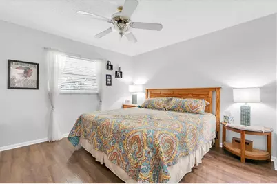 722 59th Street S, Gulfport, FL 33707 - Photo 15