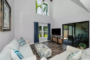 932 Myakka Ct NE, Saint Petersburg, FL 33702 - Photo 13