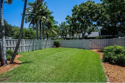 932 Myakka Court NE, Saint Petersburg, FL 33702 - Photo 17
