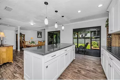 932 Myakka Court NE, Saint Petersburg, FL 33702 - Photo 7