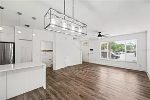 12268 Country White Cir, Tampa, FL 33635 - Photo 5