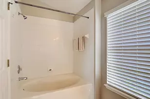 27901 Pleasure Ride Loop, Wesley Chapel, FL 33544 - Photo 27