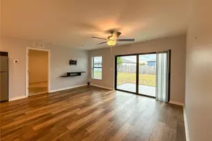 3010 NE 6th Pl, Cape Coral, FL 33909 - Photo 7