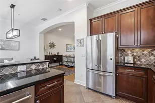 4815 Yacht Club Dr, Tampa, FL 33616 - Photo 9