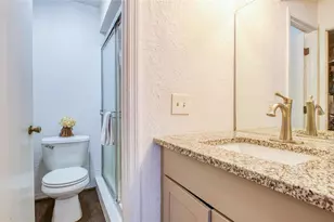 366 47th Ave N, Saint Petersburg, FL 33703 - Photo 21