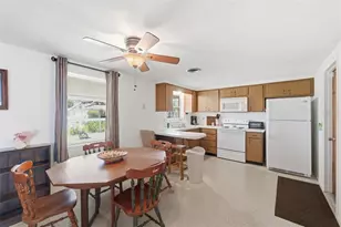 3904 Redwood Dr, Holiday, FL 34691 - Photo 5