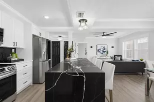 219 4th Ave N, Saint Petersburg, FL 33701 - Photo 9