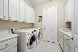 30852 Spruceberry Ct, Wesley Chapel, FL 33543 - Photo 35