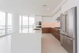 400 Central Ave, Saint Petersburg, FL 33701 - Photo 11