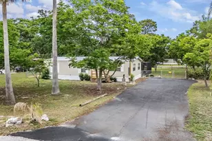 9739 Ray St, Hudson, FL 34669 - Photo 3
