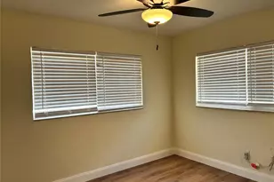 827 40th St S, Saint Petersburg, FL 33711 - Photo 11
