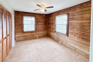 610 King Henry Ct, Seffner, FL 33584 - Photo 13