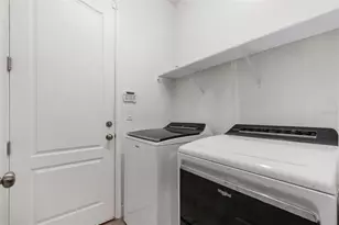 107 Elina Sky Dr, Seffner, FL 33584 - Photo 23