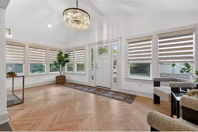 124 19th Avenue N, Saint Petersburg, FL 33704 - Photo 5