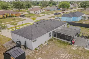 12121 Colonial Estates Ln, Riverview, FL 33579 - Photo 7